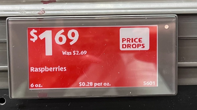 Price Drops electronic price tag at Aldi