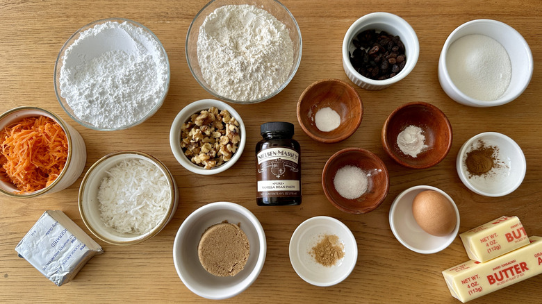 Ingredients for carrot cake sandwich cookies